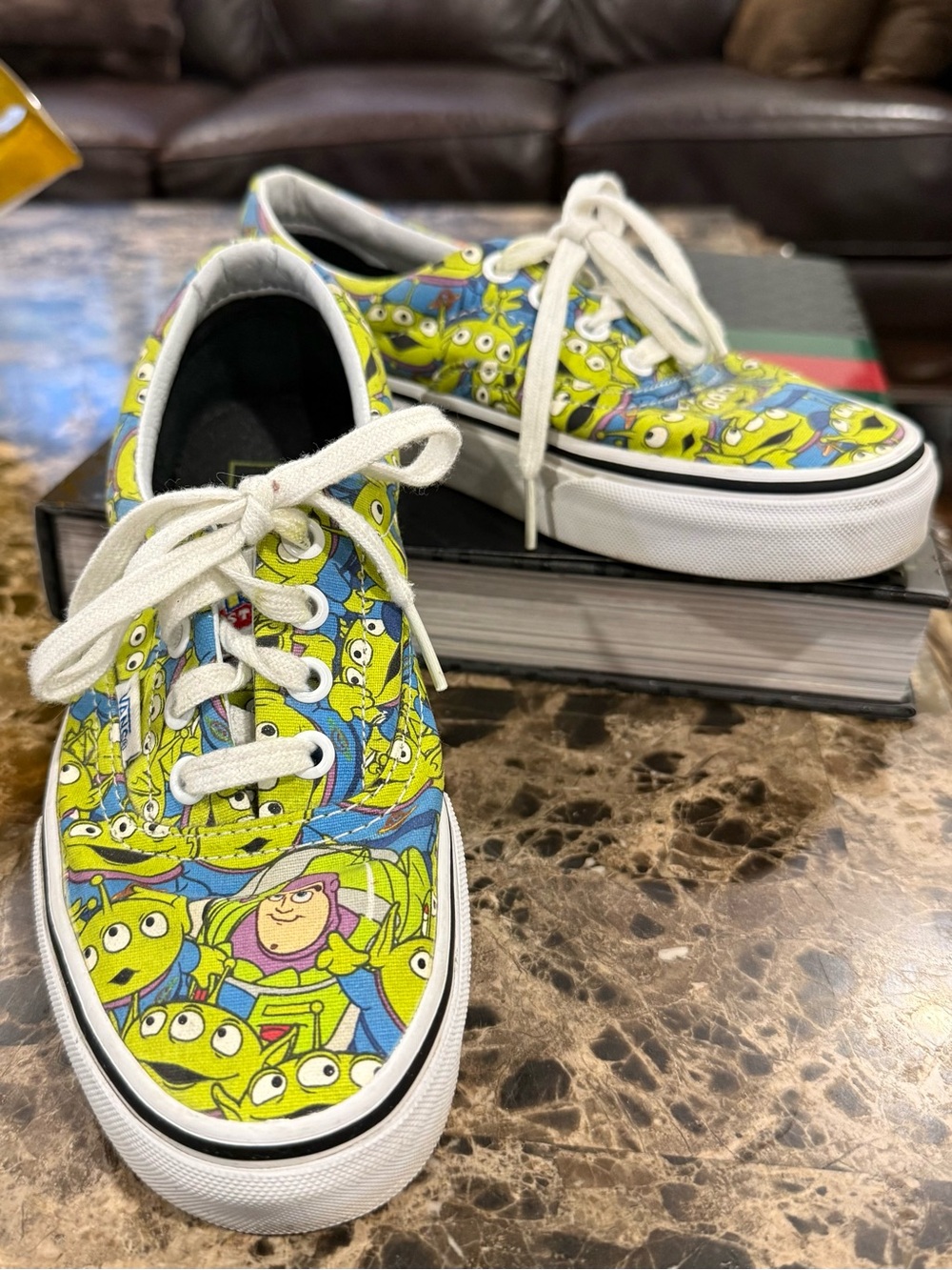 ‼️RARE‼️VansXDisney Pixar TOY STORY Aliens Glow-In-The-Dark Sneakers W 5.5, M 4 - Picture 4 of 13